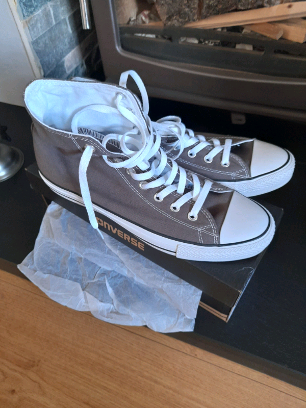 grey converse size 9
